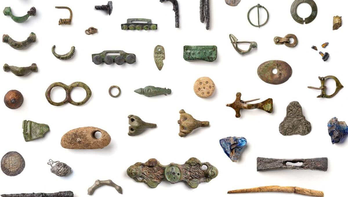 Photarch - Kalmar County Museum artifacts at scale
